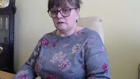 Snapshot of carolinedream_ chatting on 02/12/25, 12:12 CarolineDream online show from 02/12/25, 12:12