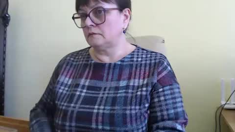 Snapshot of carolinedream_ chatting on 02/18/25, 10:38 CarolineDream online show from 02/18/25, 10:38