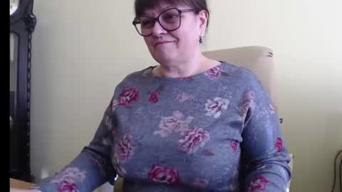 Snapshot of carolinedream_ chatting on 02/20/25, 07:01 CarolineDream online show from 02/20/25, 07:01