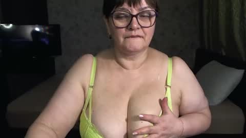 Snapshot of carolinedream_ chatting on 02/22/25, 09:37 CarolineDream online show from 02/22/25, 09:37