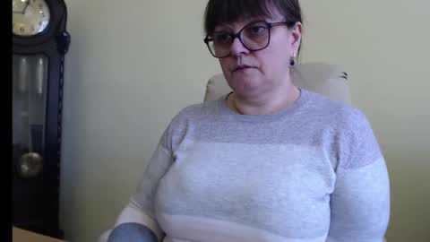 Snapshot of carolinedream_ chatting on 02/24/25, 10:48 CarolineDream online show from 02/24/25, 10:48