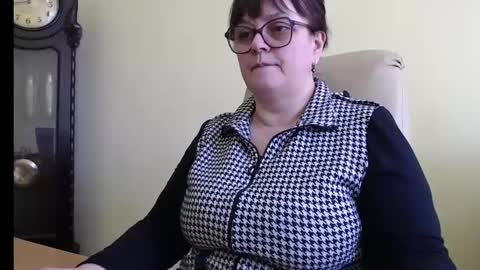 Snapshot of carolinedream_ chatting on 02/26/25, 09:42 CarolineDream online show from 02/26/25, 09:42