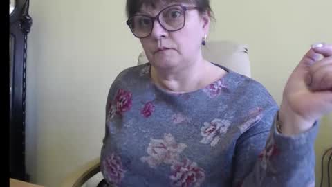 Snapshot of carolinedream_ chatting on 02/27/25, 12:13 CarolineDream online show from 02/27/25, 12:13