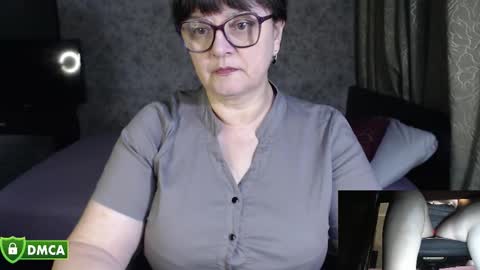 Snapshot of carolinedream_ chatting on 09/18/25, 05:15 CarolineDream online show from 09/18/25, 05:15