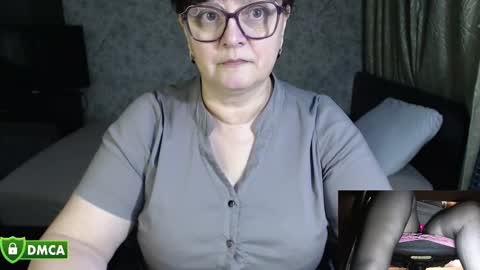 Snapshot of carolinedream_ chatting on 09/29/25, 06:24 CarolineDream online show from 09/29/25, 06:24