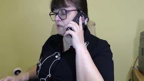 Snapshot of carolinedream_ chatting on 10/10/25, 07:18 CarolineDream online show from 10/10/25, 07:18