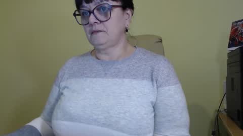 Snapshot of carolinedream_ chatting on 10/20/25, 05:19 CarolineDream online show from 10/20/25, 05:19