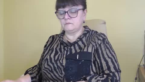 Snapshot of carolinedream_ chatting on 11/07/25, 06:46 CarolineDream online show from 11/07/25, 06:46