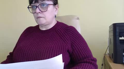 Snapshot of carolinedream_ chatting on 11/12/25, 07:31 CarolineDream online show from 11/12/25, 07:31