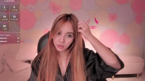 Snapshot of carolinegrace_ chatting on 12/03/24, 09:44 Caro online show from 12/03/24, 09:44