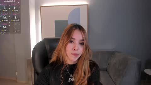 Snapshot of carolinegrace_ chatting on 12/29/24, 11:08 Caro online show from 12/29/24, 11:08