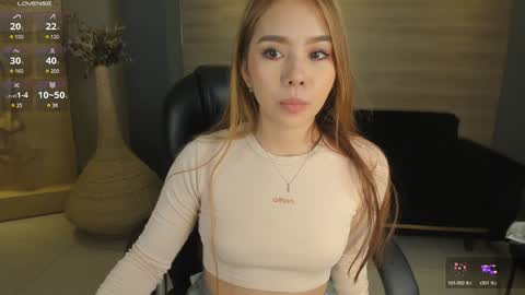 Snapshot of carolinegrace_ chatting on 01/27/25, 11:00 Caro online show from 01/27/25, 11:00