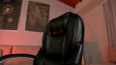 Caro online show from 11/06/25, 10:49