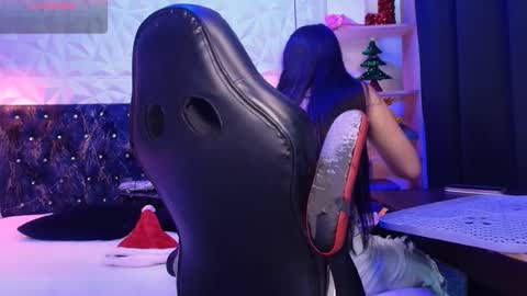 Caroline Scoth online show from 12/31/24, 04:46