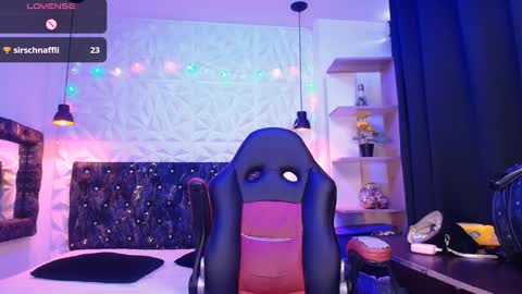 Caroline Scoth online show from 01/07/25, 08:31