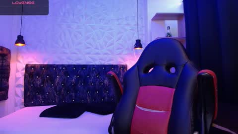 Caroline Scoth online show from 01/13/25, 05:23