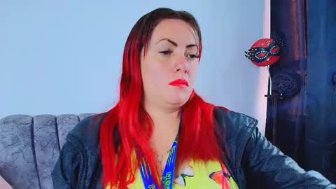 Carolinhe  online show from 10/08/25, 07:33