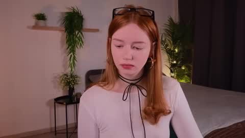 Caro online show from 10/19/25, 05:02