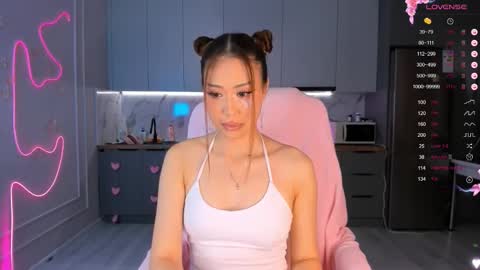 Yummi online show from 11/10/25, 02:21