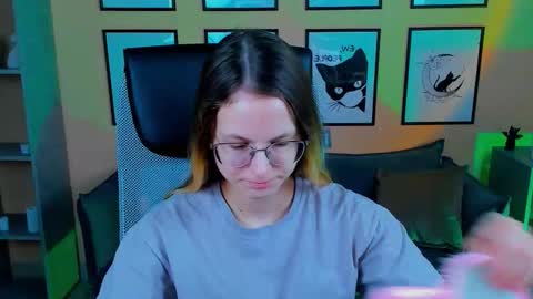 carrie_roses online show from 10/14/25, 04:13