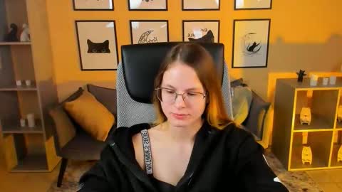 carrie_roses online show from 11/22/25, 02:54