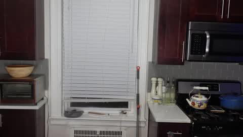 carrie madsin online show from 11/24/25, 11:15