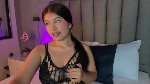 carriepink_ online show from 10/02/25, 11:50