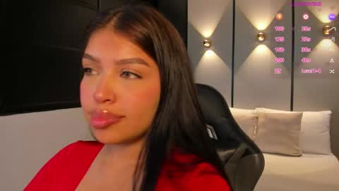 carriepink_ online show from 11/04/25, 12:04