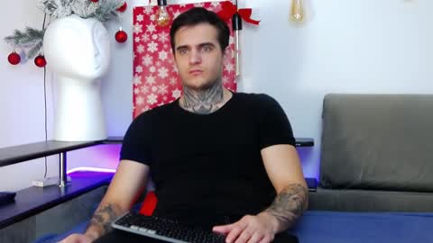 Snapshot of carter_reos chatting on 12/17/24, 08:23 Carter online show from 12/17/24, 08:23