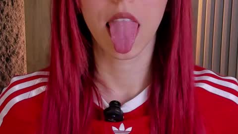 Casandra  online show from 10/10/25, 07:35