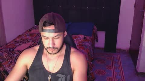      online show from 10/11/25, 04:33