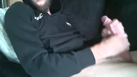 Snapshot of caseyhung chatting on 11/05/25, 03:01 caseyhung online show from 11/05/25, 03:01