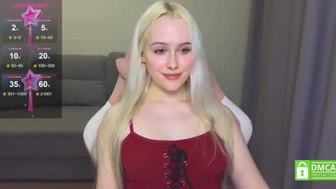 Snapshot of caseylabow chatting on 02/28/25, 03:15 My name is Casey... Nice to meet you I will be happy to have funthumbs up please its important online show from 02/28/25, 03:15