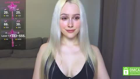 Snapshot of caseylabow chatting on 03/09/25, 11:25 My name is Casey... Nice to meet you I will be happy to have funthumbs up please its important online show from 03/09/25, 11:25