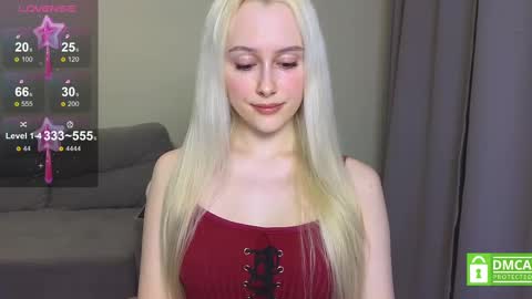 Snapshot of caseylabow chatting on 03/12/25, 01:51 My name is Casey... Nice to meet you I will be happy to have funthumbs up please its important online show from 03/12/25, 01:51