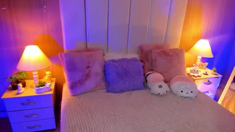 Casey Pierce  New Account online show from 11/04/25, 08:08