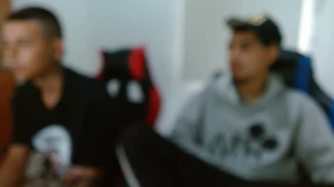 Snapshot of cash_master_nino chatting on 10/28/25, 04:53 master Nino online show from 10/28/25, 04:53