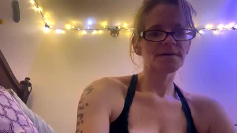 Snapshot of casidy1 chatting on 03/08/25, 10:13 casidy1 online show from 03/08/25, 10:13