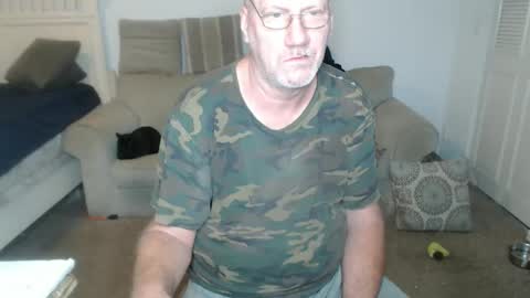 Snapshot of casinocam chatting on 02/04/25, 01:13 CasinoCam online show from 02/04/25, 01:13