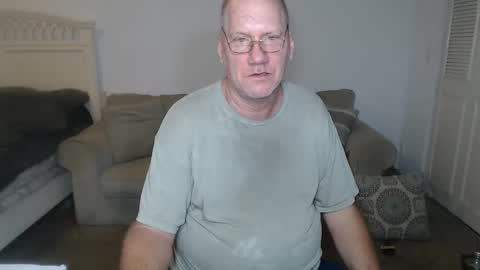 Snapshot of casinocam chatting on 02/04/25, 12:33 CasinoCam online show from 02/04/25, 12:33