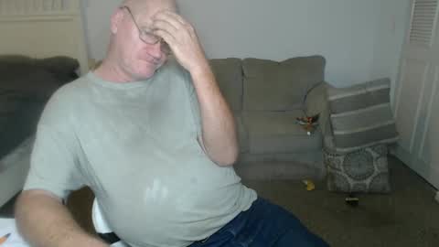 Snapshot of casinocam chatting on 02/04/25, 06:38 CasinoCam online show from 02/04/25, 06:38