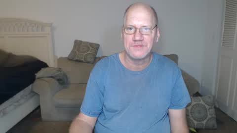 Snapshot of casinocam chatting on 02/12/25, 12:12 CasinoCam online show from 02/12/25, 12:12