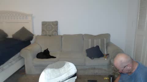 Snapshot of casinocam chatting on 02/13/25, 02:34 CasinoCam online show from 02/13/25, 02:34