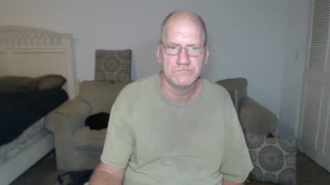 Snapshot of casinocam chatting on 02/20/25, 12:52 CasinoCam online show from 02/20/25, 12:52