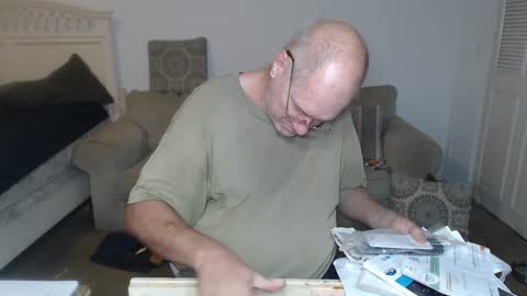 Snapshot of casinocam chatting on 02/21/25, 12:17 CasinoCam online show from 02/21/25, 12:17