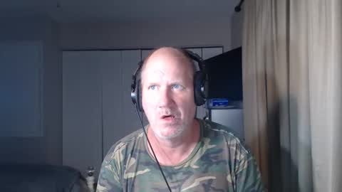 Snapshot of casinocam chatting on 09/20/25, 04:46 CasinoCam online show from 09/20/25, 04:46