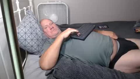 Snapshot of casinocam chatting on 09/25/25, 04:27 CasinoCam online show from 09/25/25, 04:27