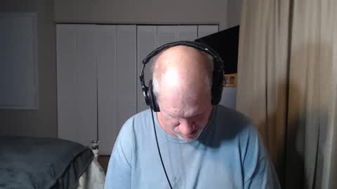 Snapshot of casinocam chatting on 09/26/25, 02:48 CasinoCam online show from 09/26/25, 02:48