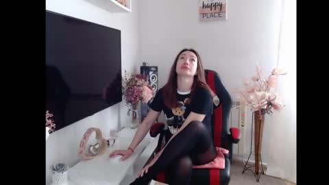 Snapshot of casperlove69 chatting on 01/13/25, 10:25 Alice online show from 01/13/25, 10:25