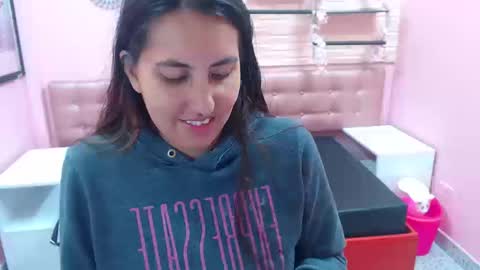 Snapshot of cassandra_ruizz chatting on 09/16/25, 07:59 573215024606 online show from 09/16/25, 07:59